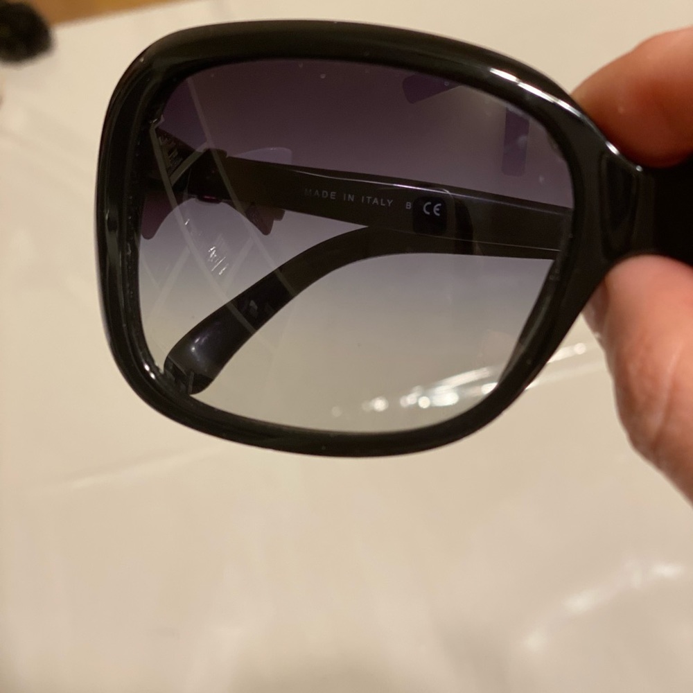 Chanel sunglasses - Picture 7 of 11